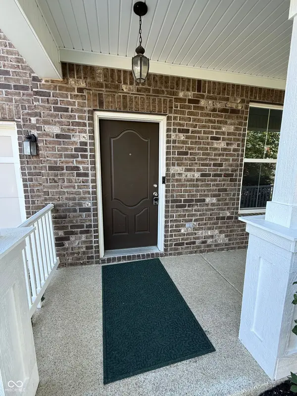 7713 Eagle Point CIR, Zionsville, IN 46077