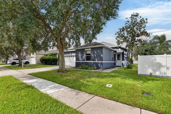 4951 WHISTLING PINES CT, Wesley Chapel, FL 33545