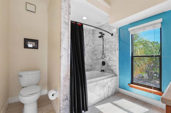 12140 CAPRI CIR S, Treasure Island, FL, 33706 photo 31