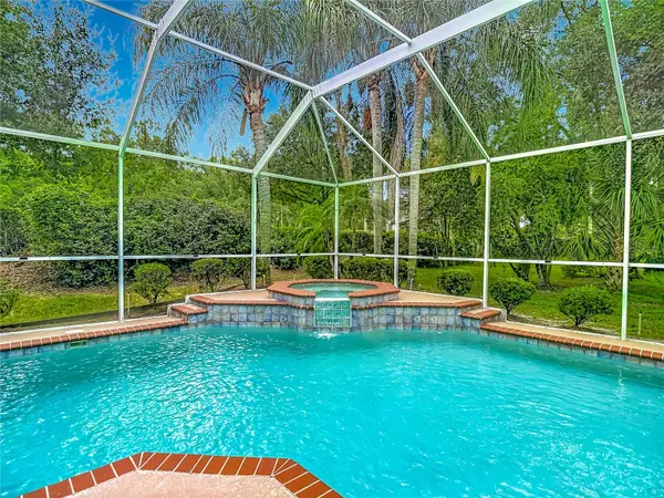 10221 GARDEN ALCOVE DR, Tampa, FL 33647