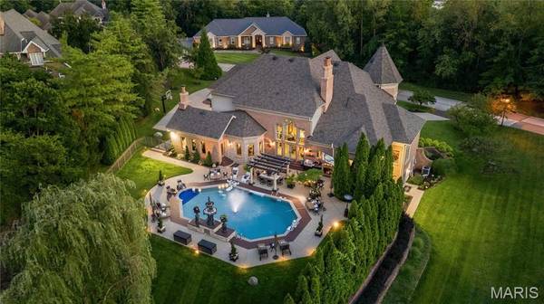 12947 Sunset Bluff CT, Sunset Hills, MO 63127