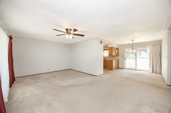 1816 Menard DR, Belleville, IL 62220