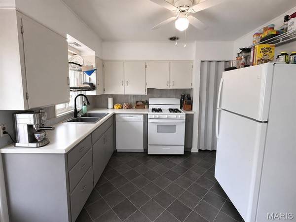 2823 Pleasant ST, Hannibal, MO 63401