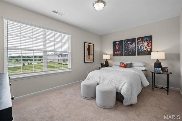 2 Burlington at Oakshire, O'fallon, MO 63385
