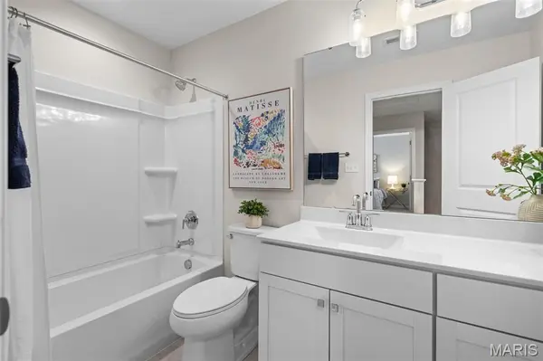 2 Burlington at Oakshire, O'fallon, MO 63385