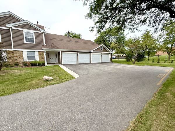 601 Hanover CT #Z1, Schaumburg, IL 60194