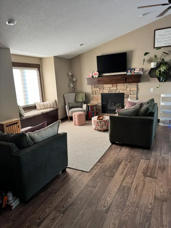 3177 Kingston ST, River Falls, WI 54022