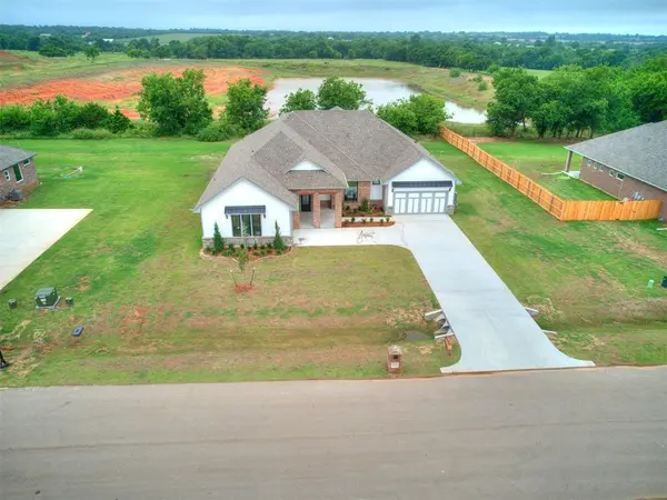4025 Great Redwood RD, Newcastle, OK 73072