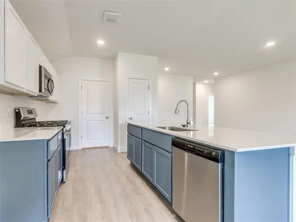 924 Hazy Brook CIR, Chickasha, OK 73018