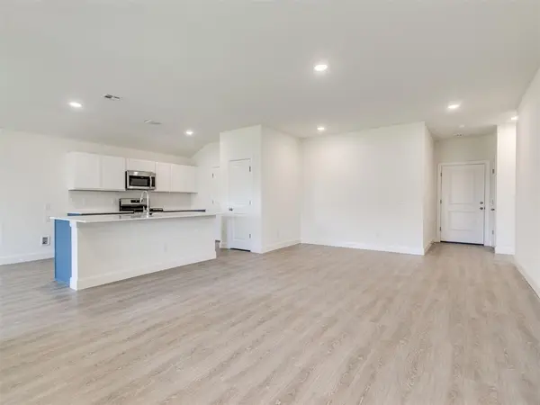 924 Hazy Brook CIR, Chickasha, OK 73018