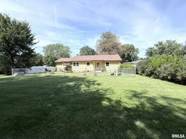 548 Scotch Elm LN, Galesburg, IL 61401