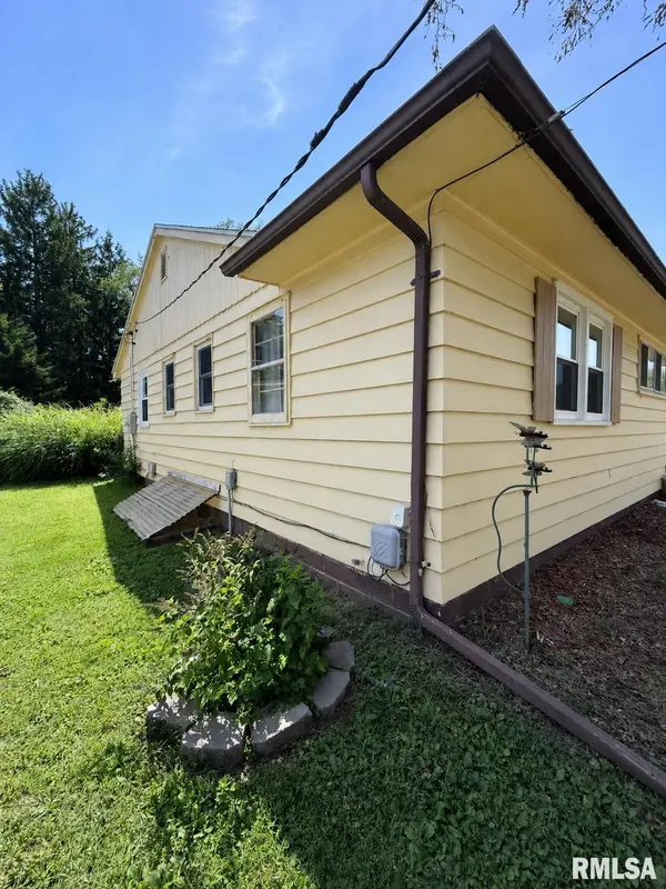 548 Scotch Elm LN, Galesburg, IL 61401