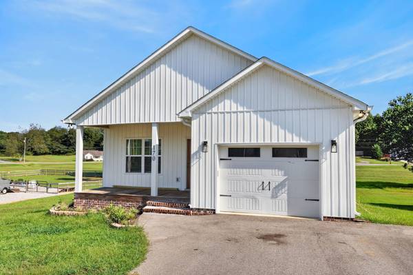 170 Honeysuckle Ln, Sparta, TN 38583