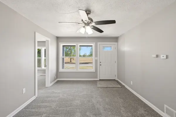 1825 S Elizabeth, Wichita, KS 67213