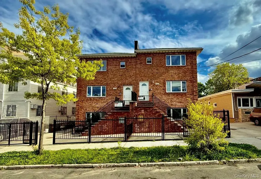 2266 Seward AVE, Bronx, NY 10473