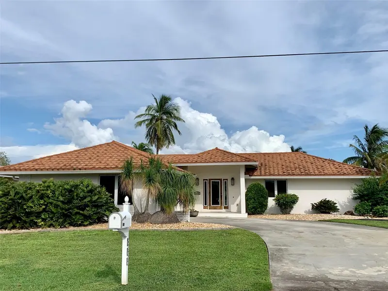 844 PAMELA DR, Punta Gorda, FL 33950