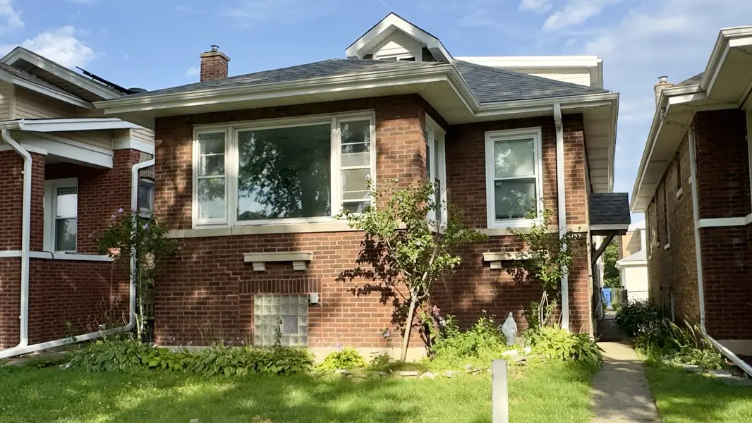5137 N Menard AVE, Chicago, IL 60630