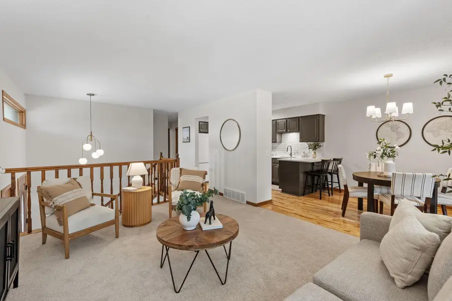 1525 Pheasantwood TRL, Northfield, MN 55057