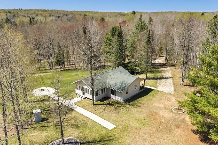 W14398 CAMP 5 RD, Athelstane, WI 54104