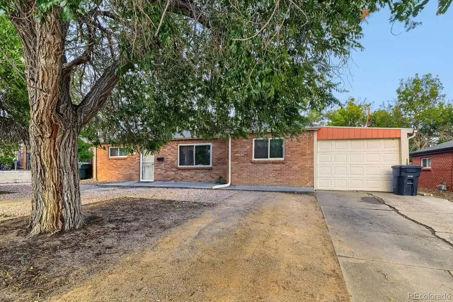 9390 Nagel DR, Denver, CO 80229