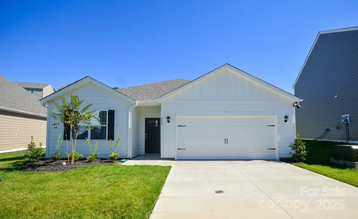 842 Adelston LN, Asheville, NC 28804
