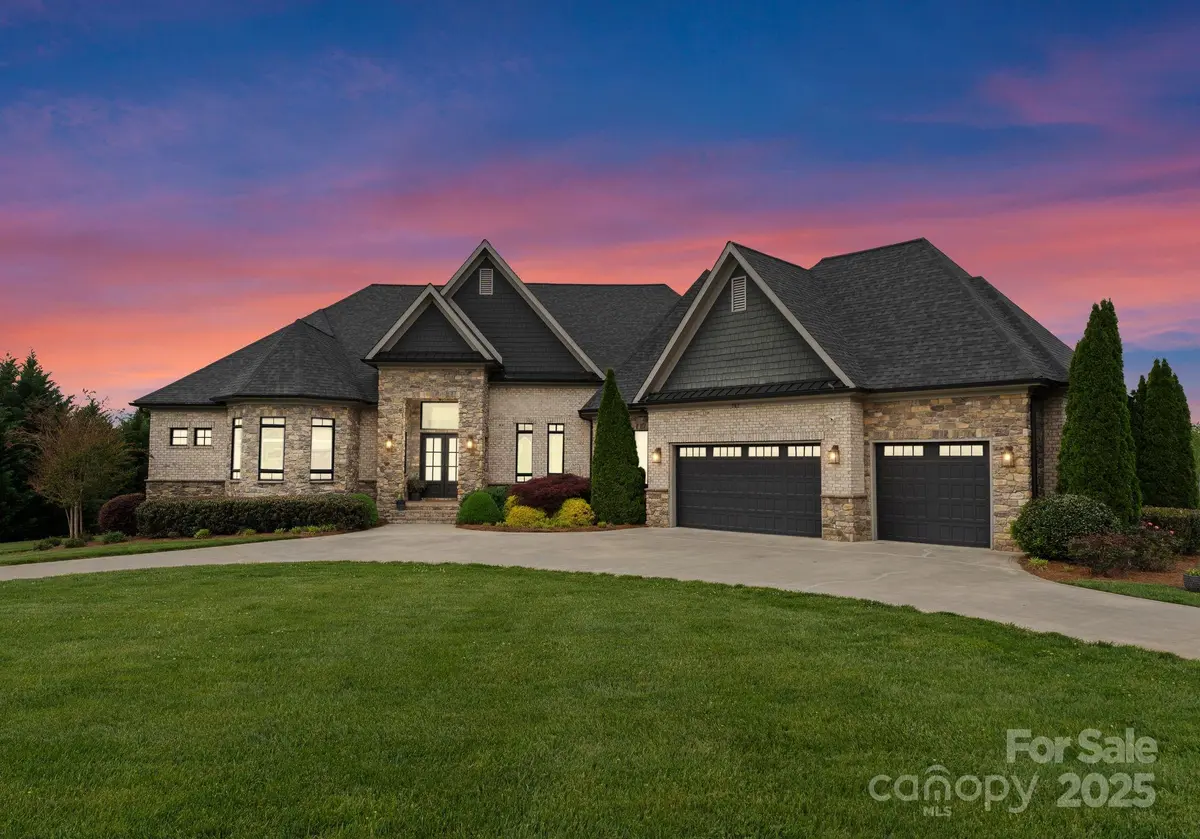 767 Pinnacle DR, Iron Station, NC 28080