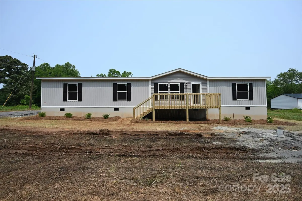 1213 Renno RD, Clinton, SC 29235
