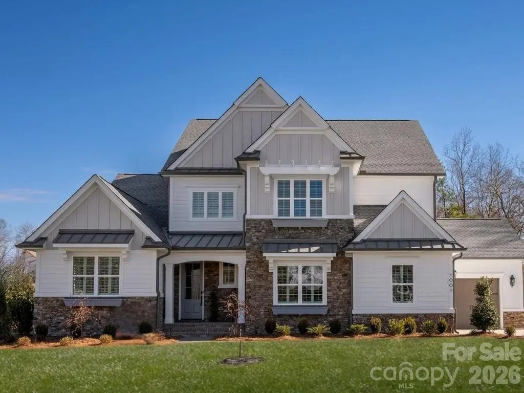 1001 Kingbird LN #15, Clover, SC 29710