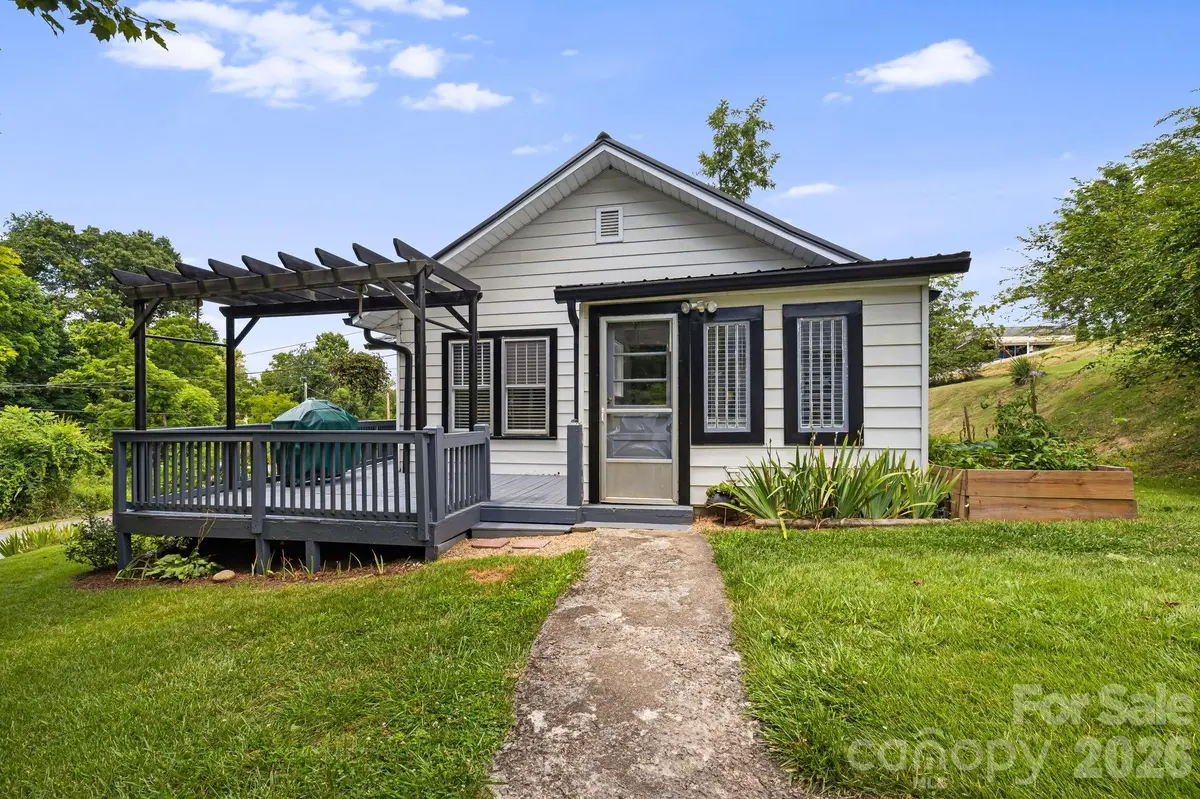 29 Ponder ST, Mars Hill, NC 28754