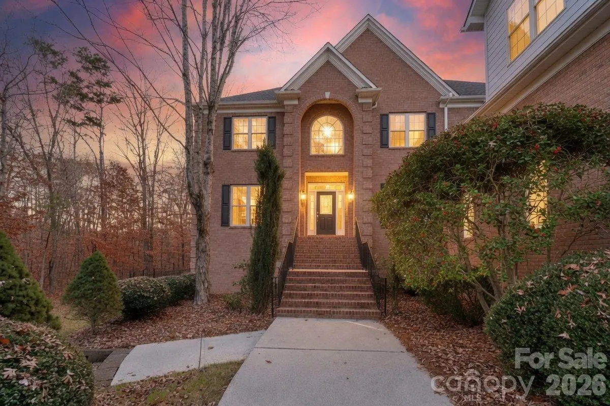 1300 Longleaf CT, Weddington, NC 28104