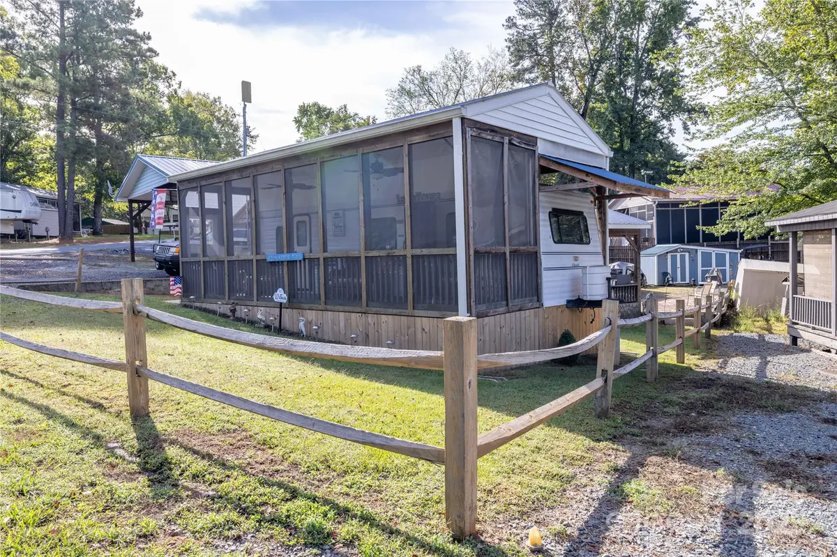 171 Holly Harbor TRL #62 & 26B Section, Mount Gilead, NC 27306