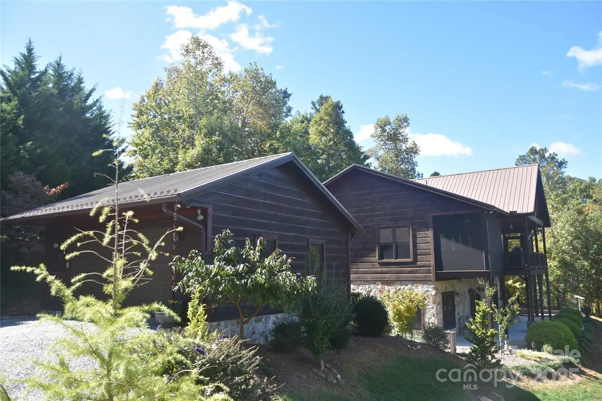 80 Grandview LOOP, Nebo, NC 28761