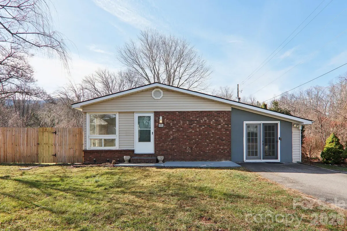 591 Blue Ridge RD, Black Mountain, NC 28711