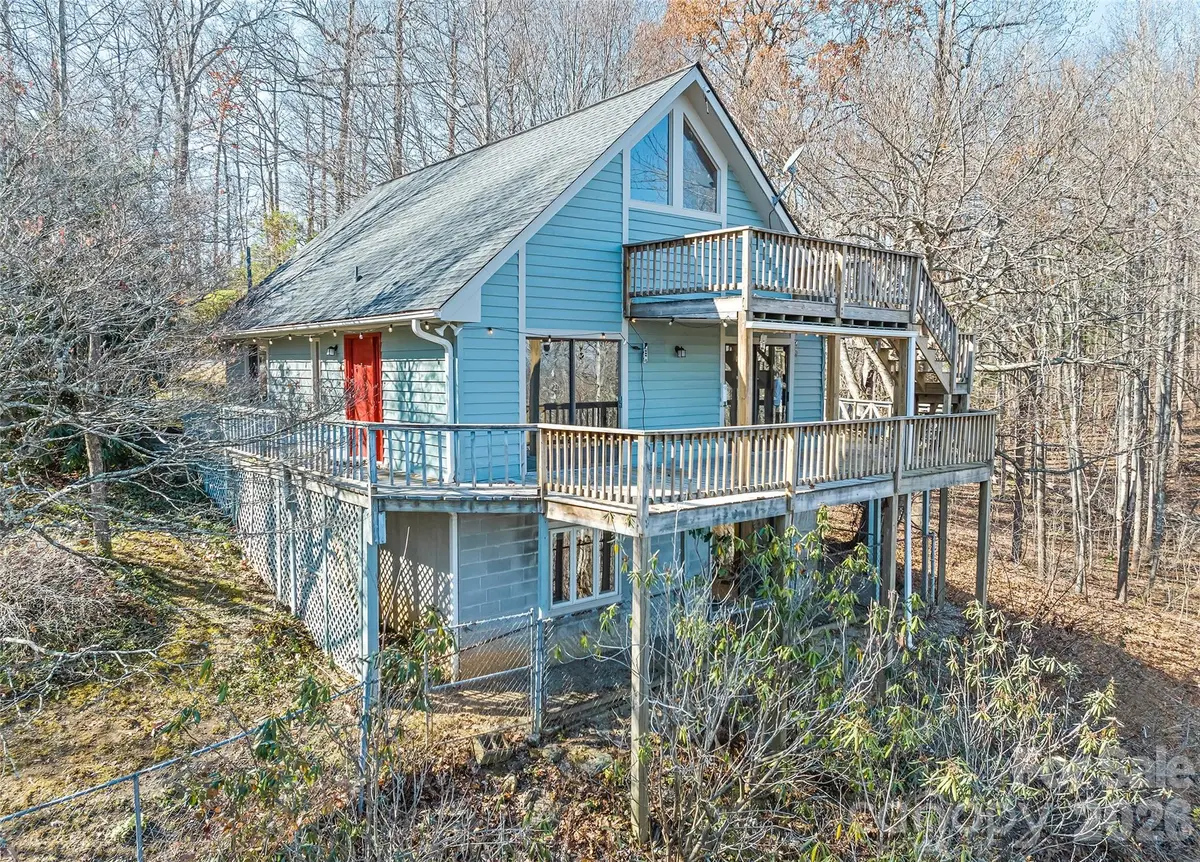 1350 Davis Mountain RD, Hendersonville, NC 28739