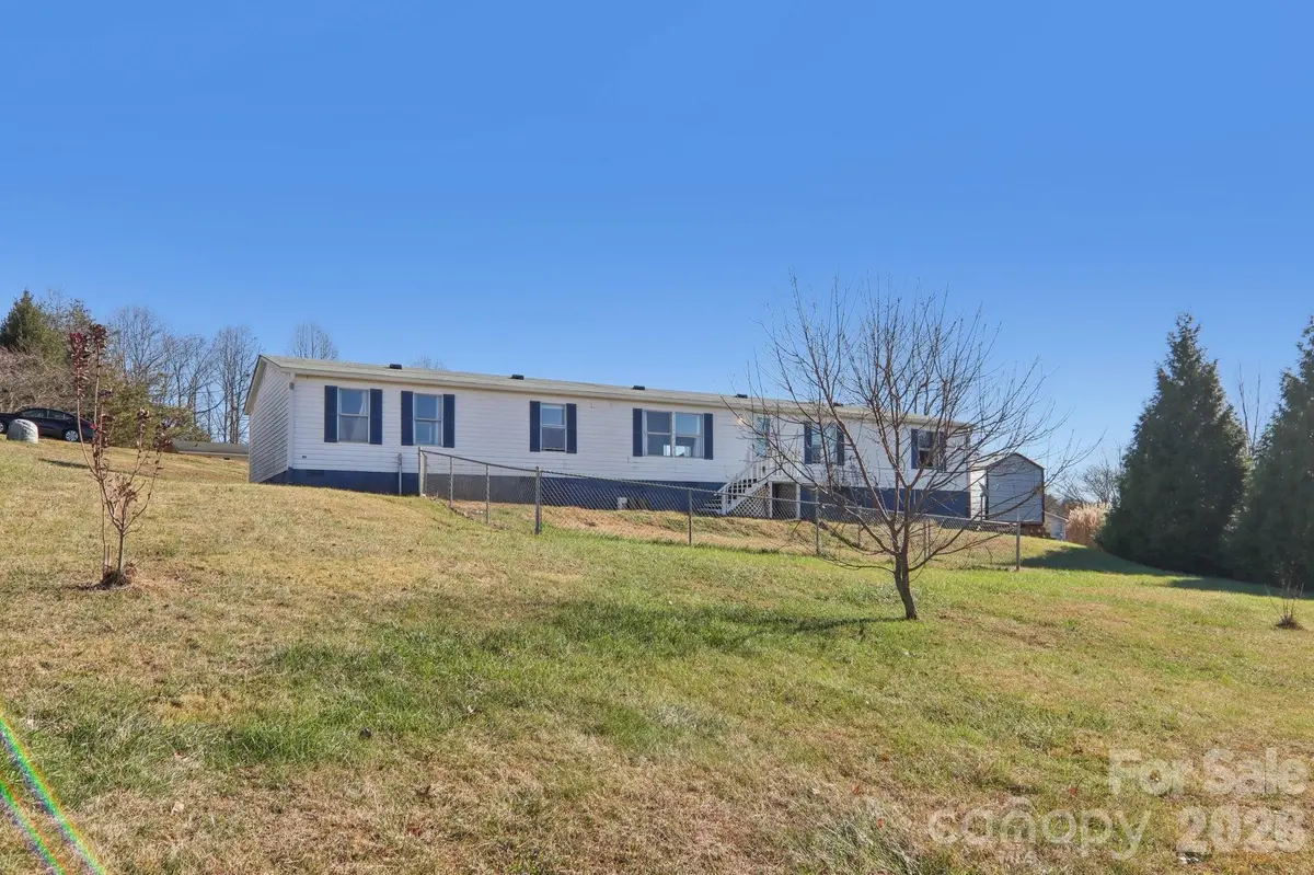 99 Colton DR, Leicester, NC 28748
