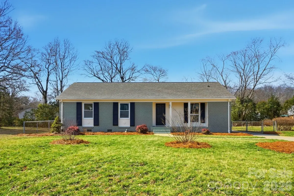 311 Red Roan PL, Charlotte, NC 28215