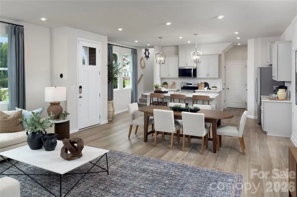 1217 Vibrant RD, Charlotte, NC 28215