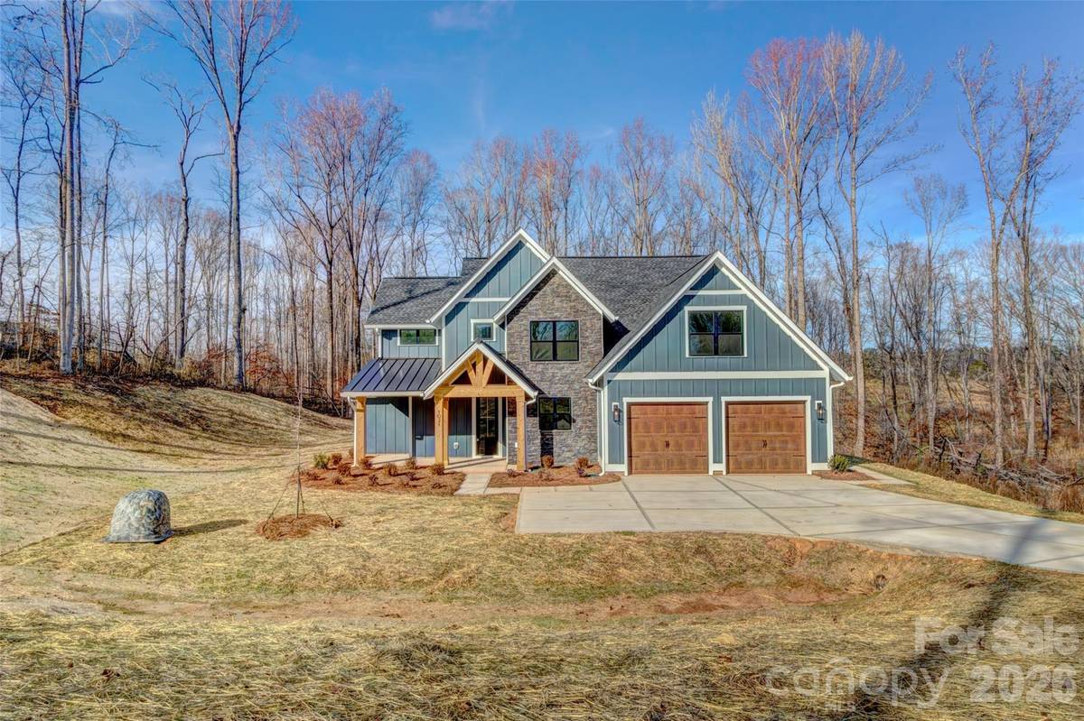 1021 Harrogate DR, Bessemer City, NC 28016