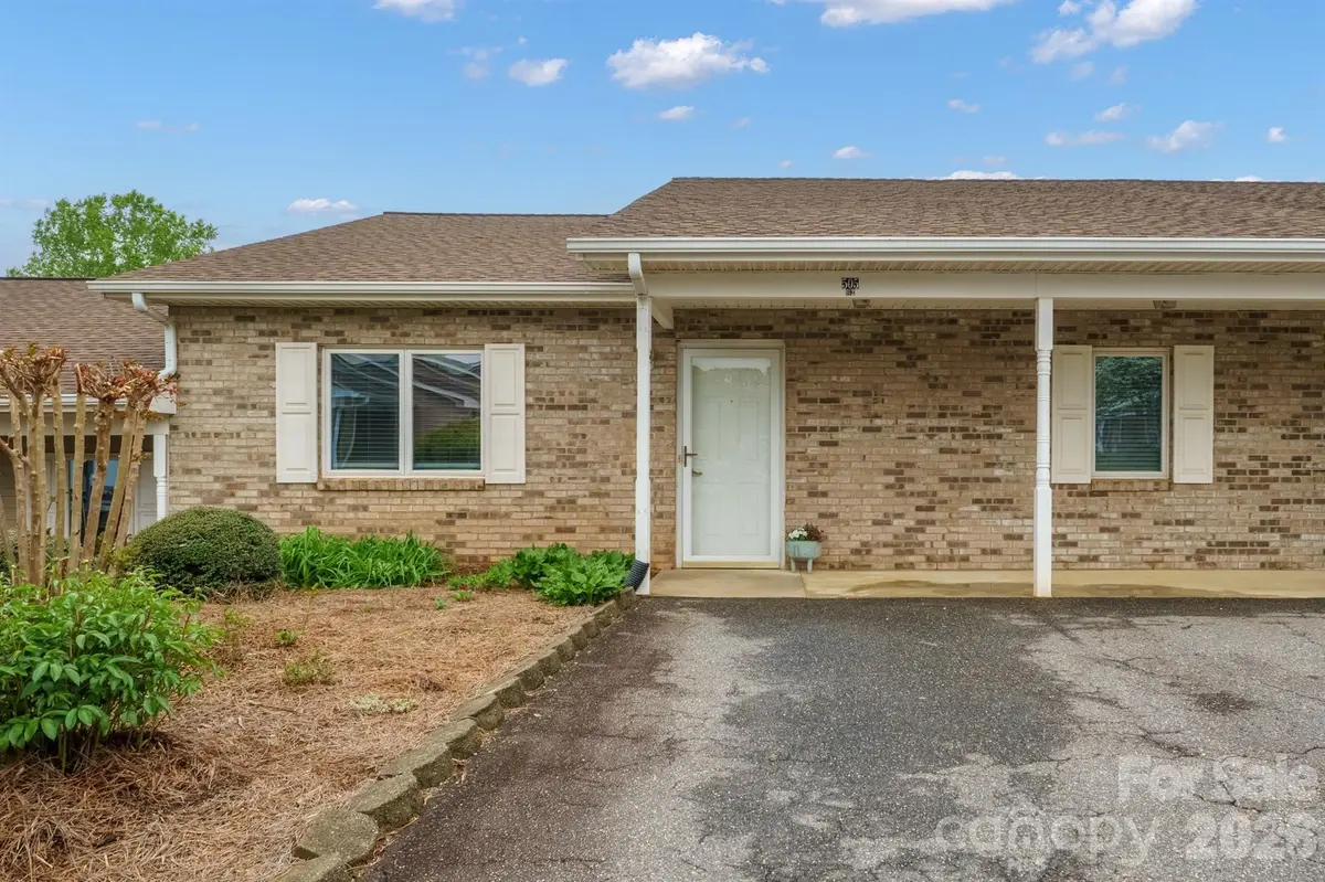 505 2nd Street PL NE #B2, Conover, NC 28613