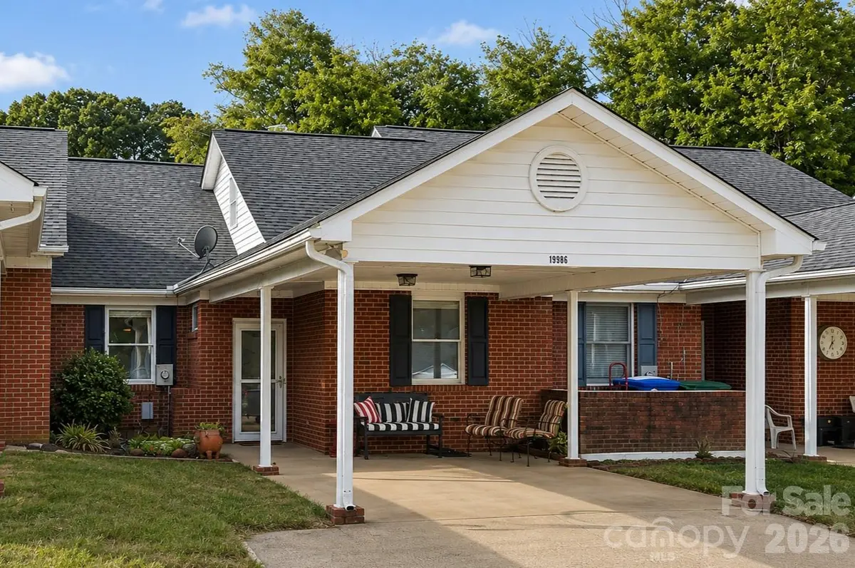 19986 Oak Leaf CIR, Cornelius, NC 28031