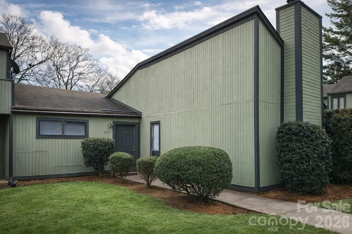 6107 Bent Tree CT, Charlotte, NC 28212
