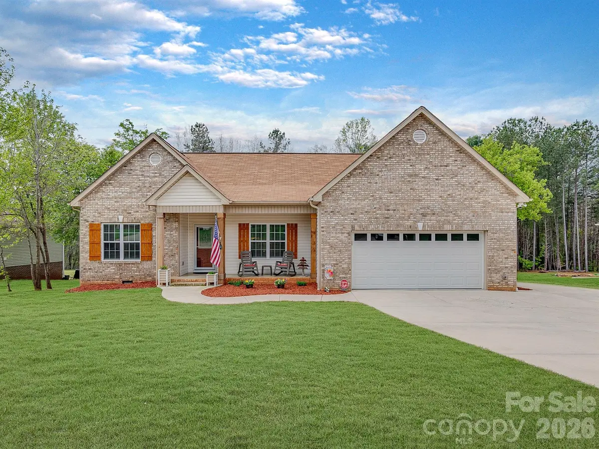 2235 Picnic DR, Newton, NC 28658