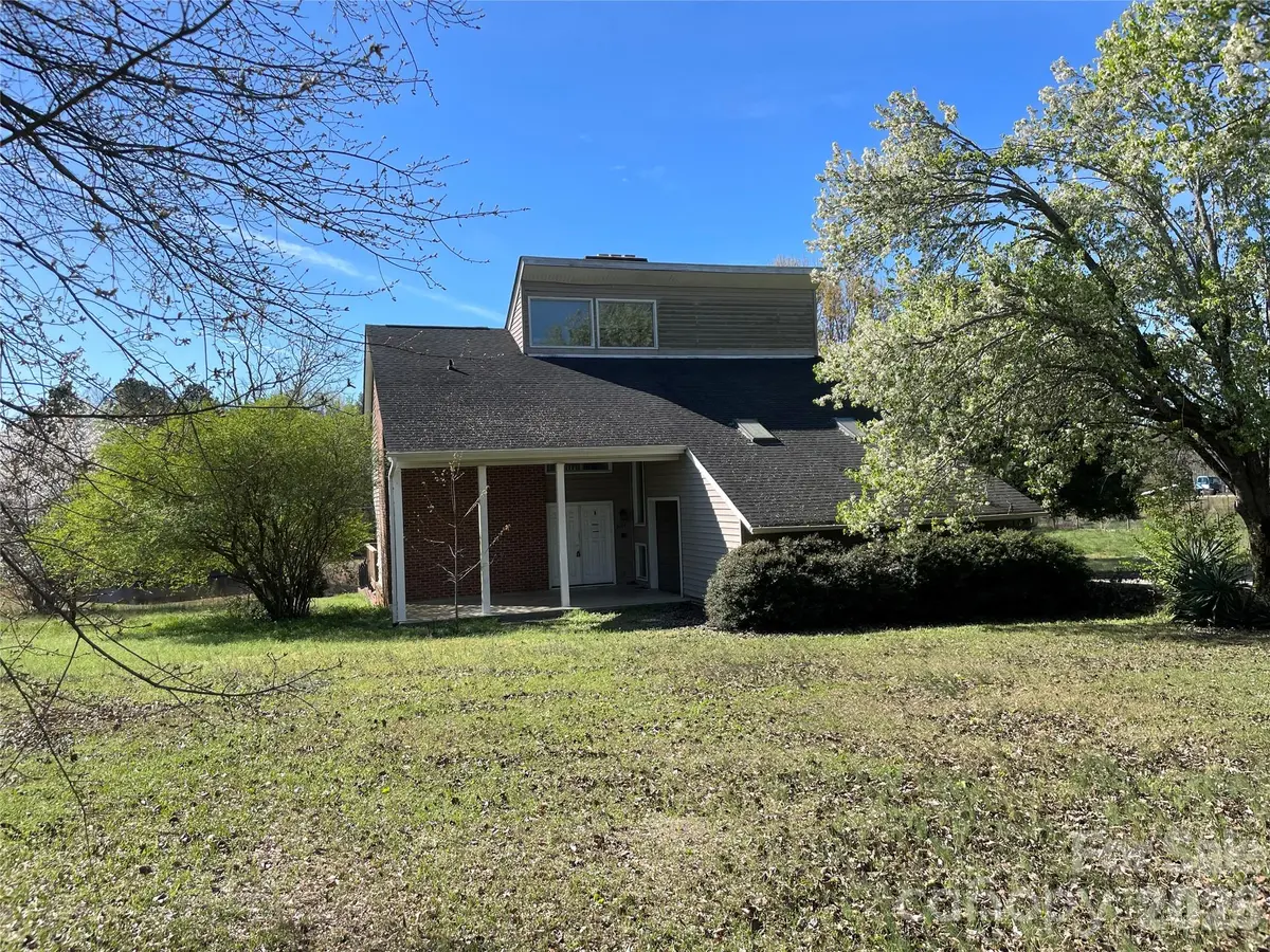 6174 Center Grove RD, Kershaw, SC 29067