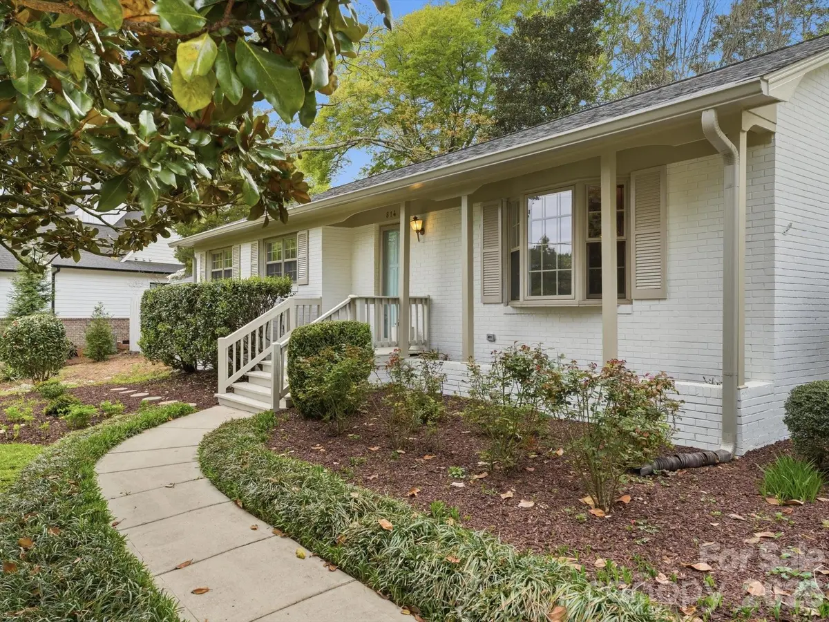 814 Twin Oaks RD, Davidson, NC 28036