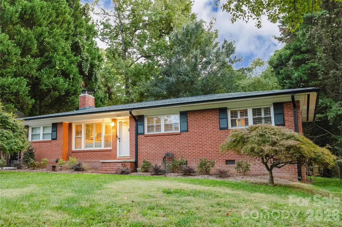 4920 Raymond PL, Charlotte, NC 28205