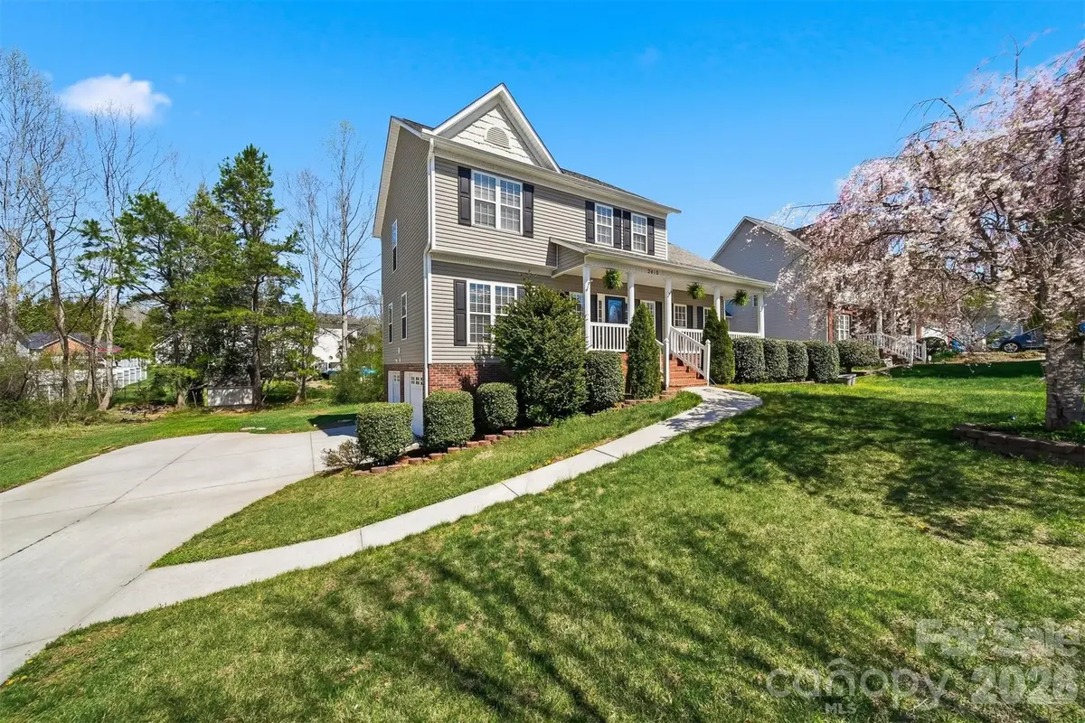 2410 27th Avenue CIR NE, Hickory, NC 28601