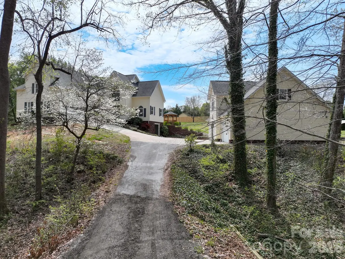 6665 Dellwood DR, Kannapolis, NC 28081
