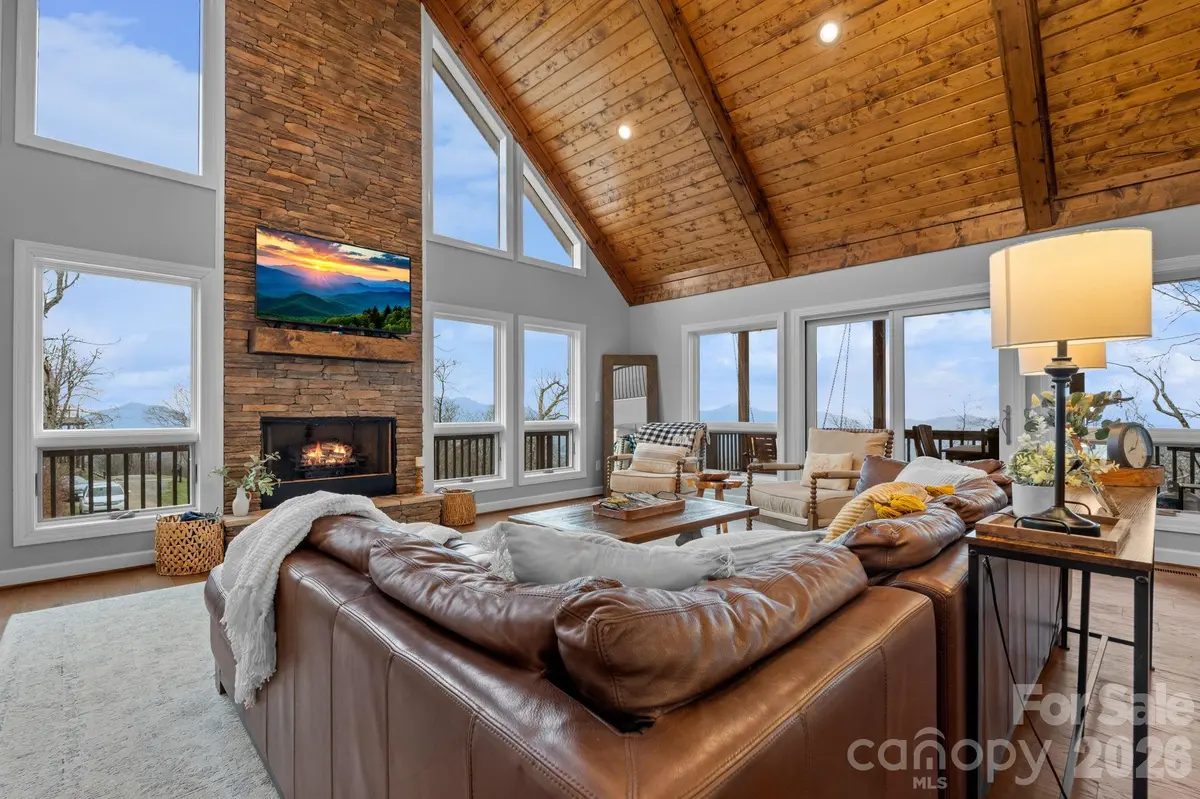 94 Silver Fox RDG, Beech Mountain, NC 28604