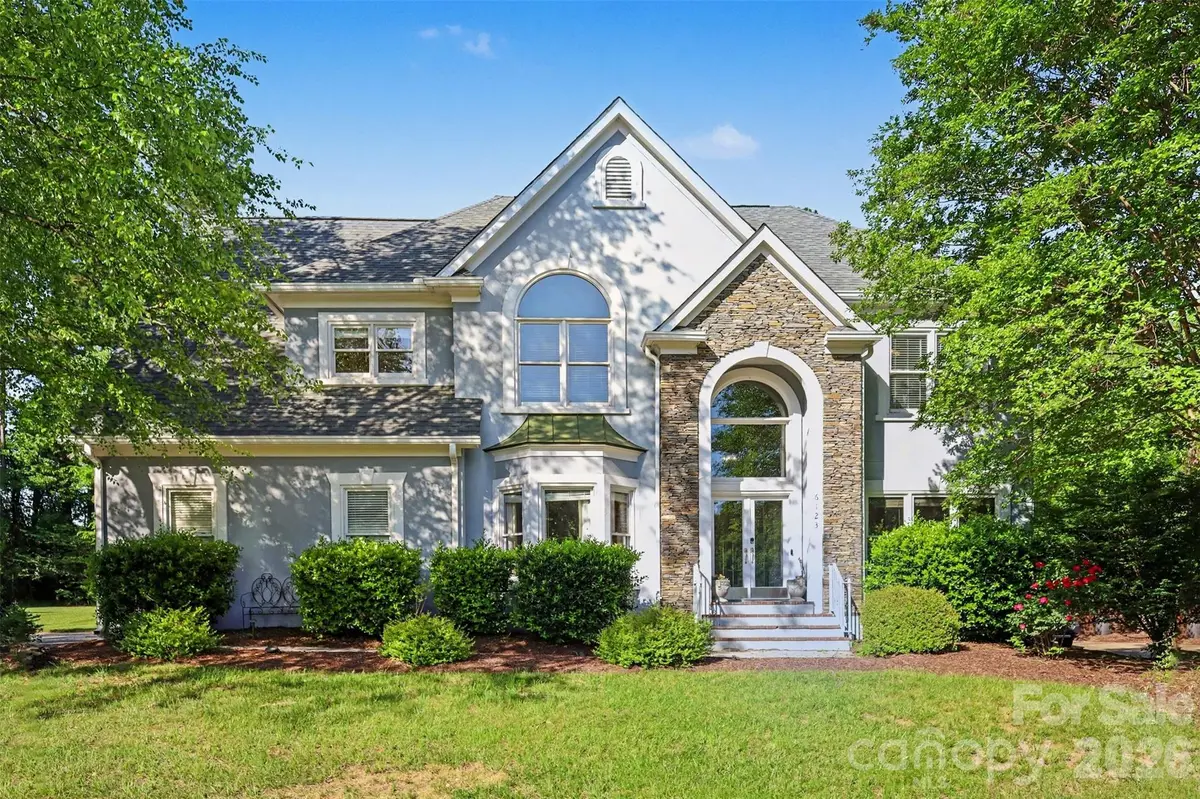 6123 Glen Manor DR, Charlotte, NC 28269