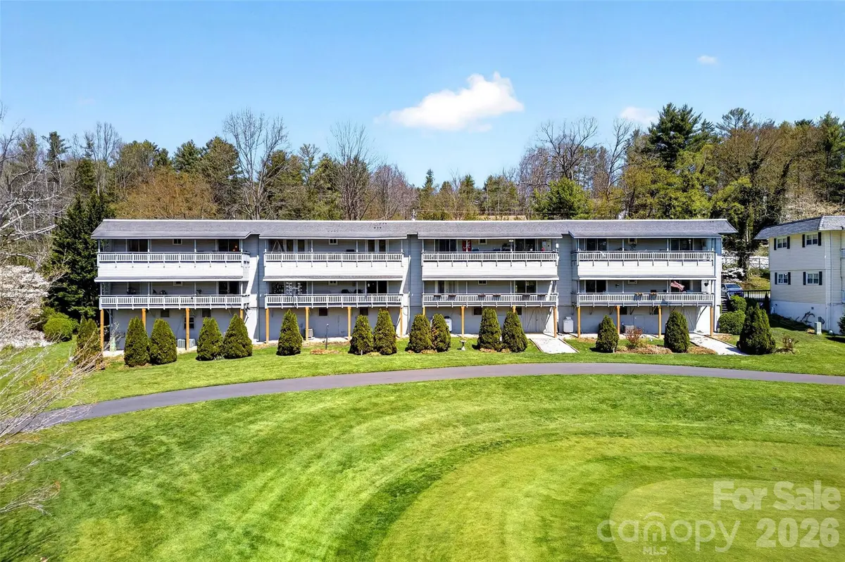 263 Fairway LN #B, Spruce Pine, NC 28777